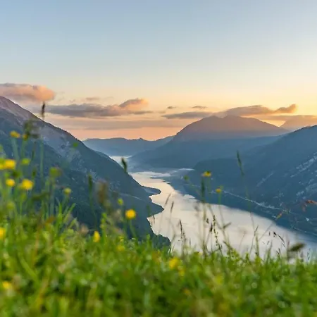 An Der Seepromenade * 佩尔蒂绍