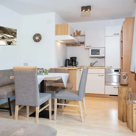 Apartment An Der Seepromenade Pertisau